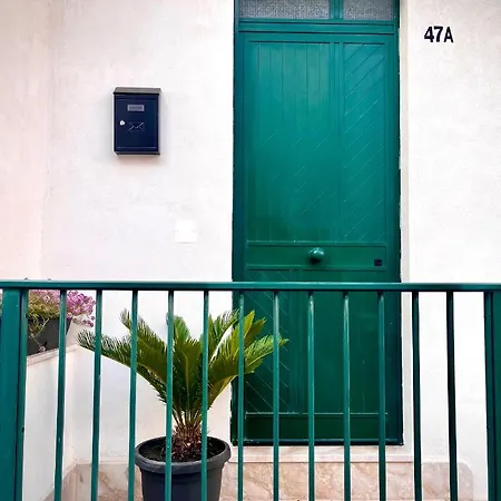 Guest house The Bell Tower House 3*