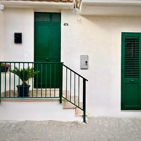 Guest house The Bell Tower House Castrofilippo